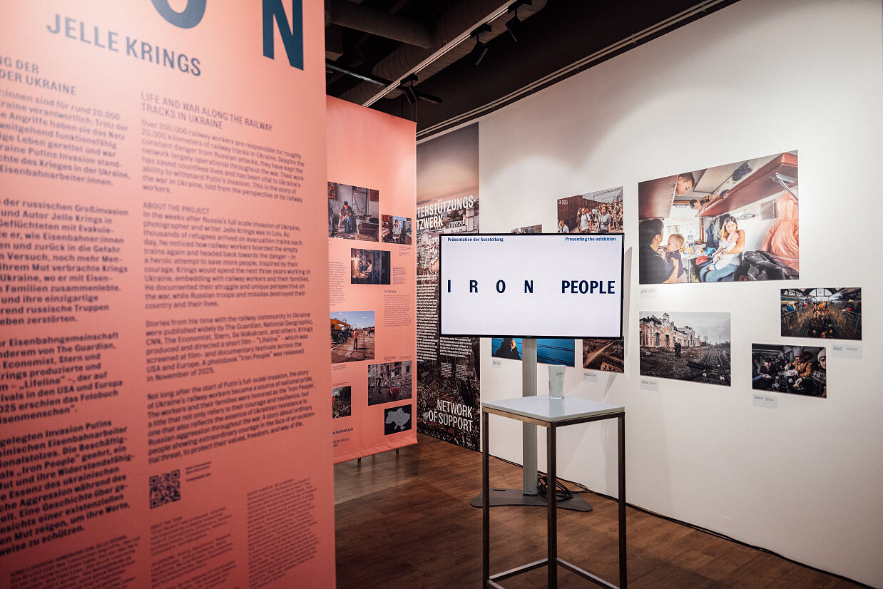 Ausstellungseröffnung Iron People