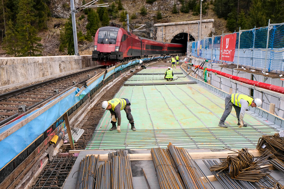 Semmering Bergstrecke Sanierungsarbeiten