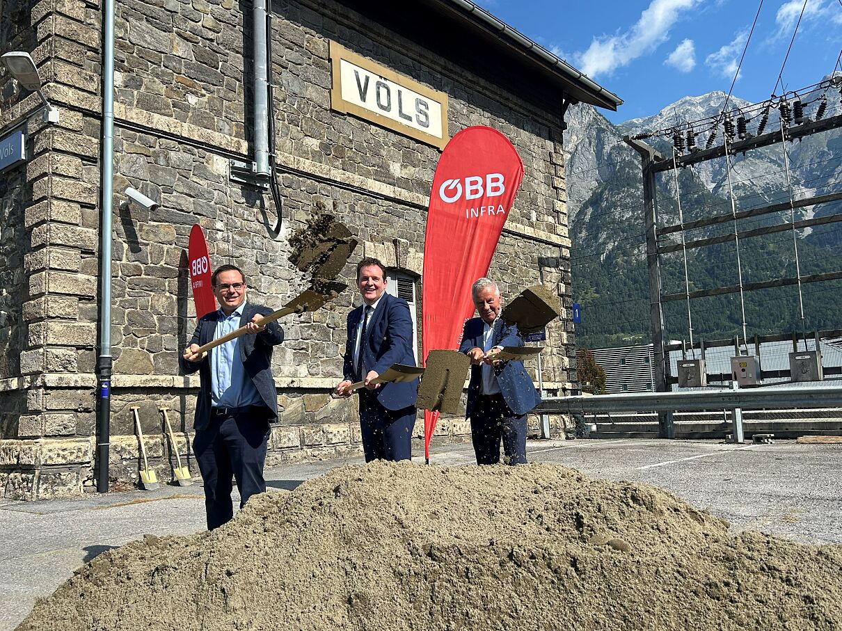 Spatenstich neuer Bahnhof Völs