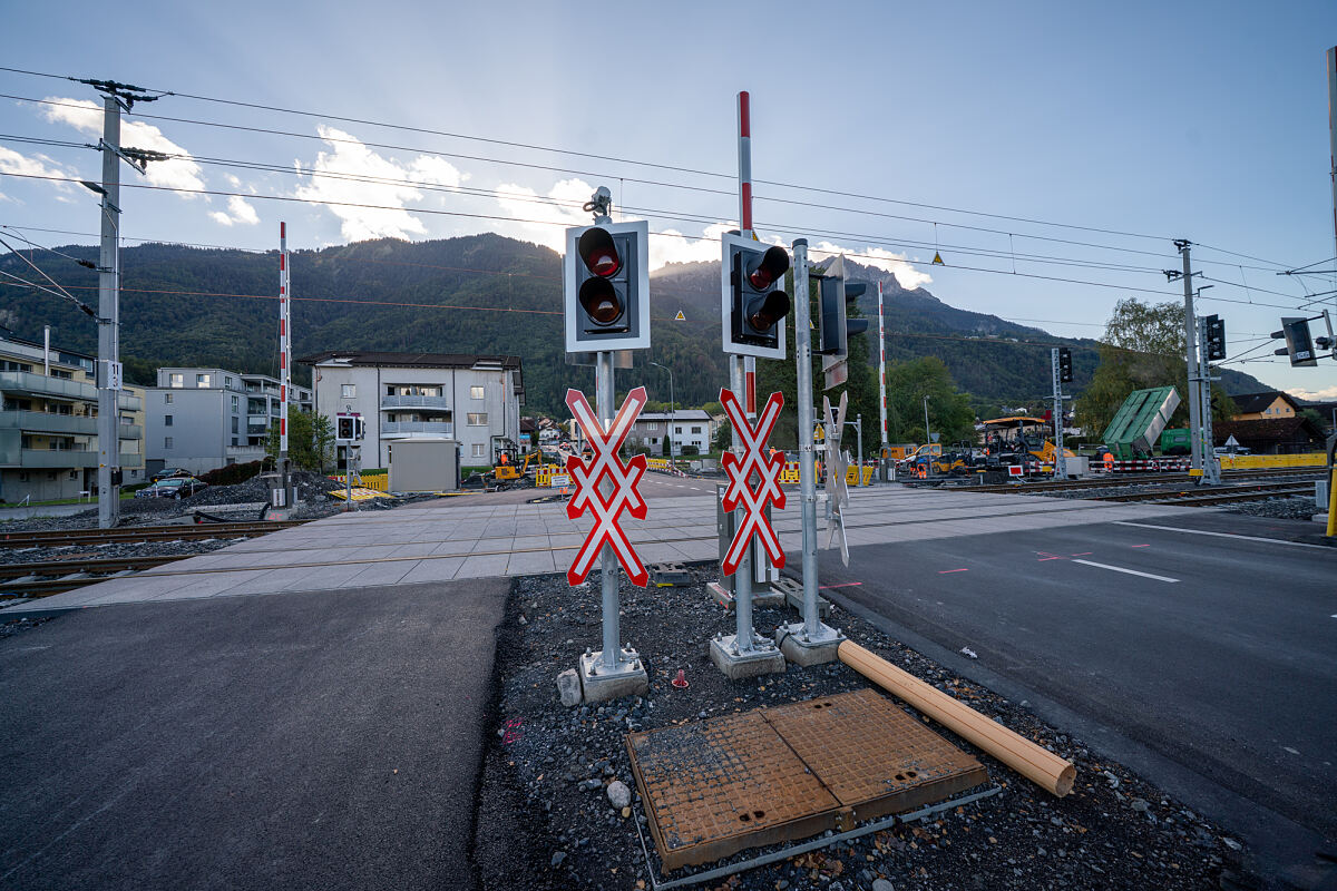 Eisenbahnkreuzung Nendeln neu