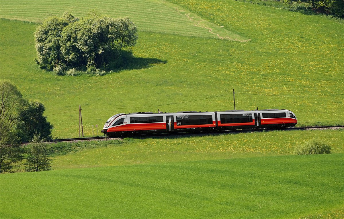 20210910_Desiro_auf_MKB_32_Refurbishment_c-OeBB