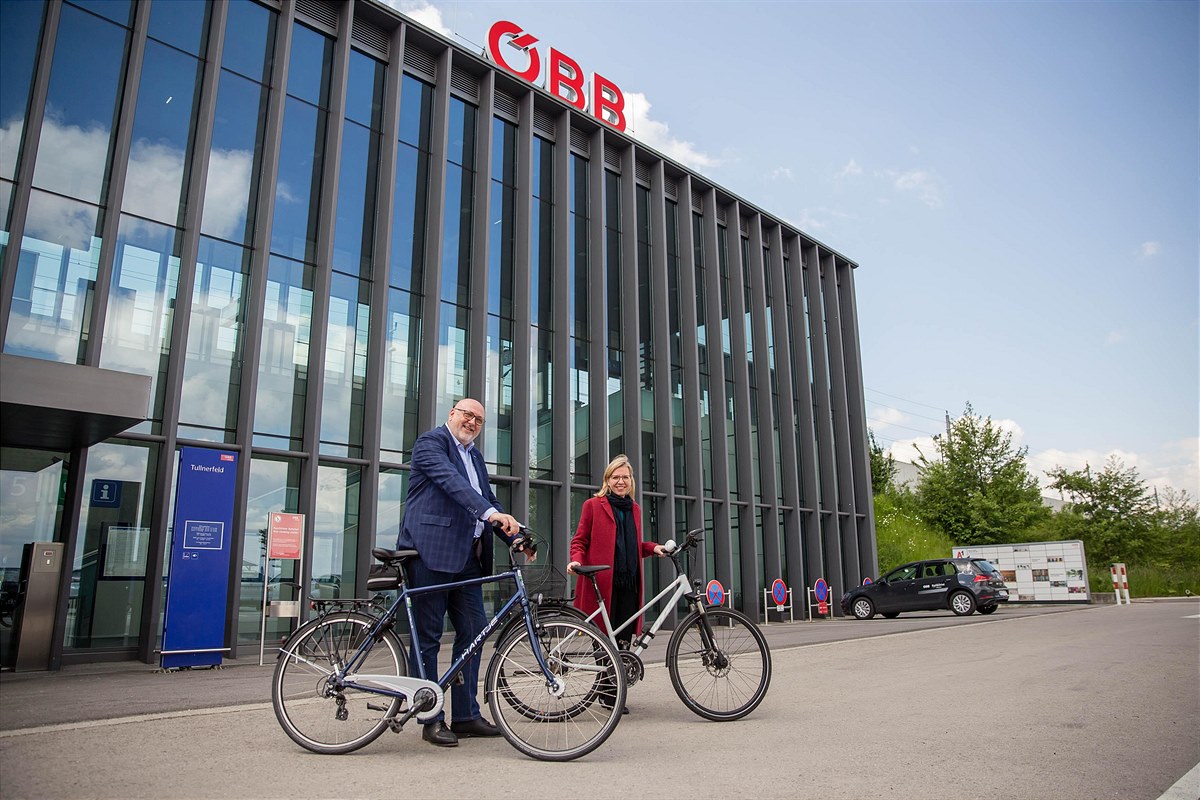 20210601_Klimaschutzministerin-Leonore-Gewessler-und-OeBB-CEO-Andreas-Matthae-mit-Rad-und-Bahn-unterwegs-c-OeBB_Andreas-Scheiblecker