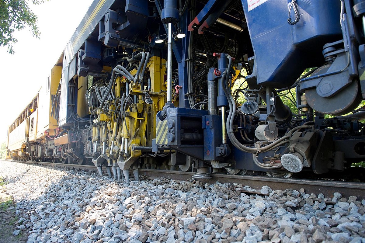 20210520_OeBB_Arbeitszug-Stopfarbeiten_cOeBB-Christian-Zenger