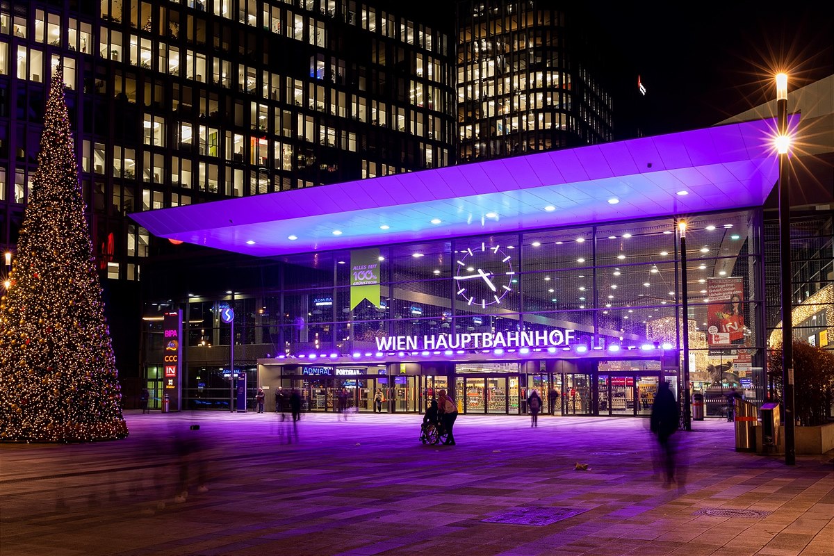 ÖBB_Purple Light Up_Wien Hbf. (c) ÖBB-Steiger