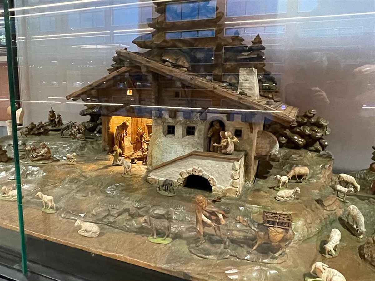 Krippenausstellung am Innsbrucker Hauptbahnhof
