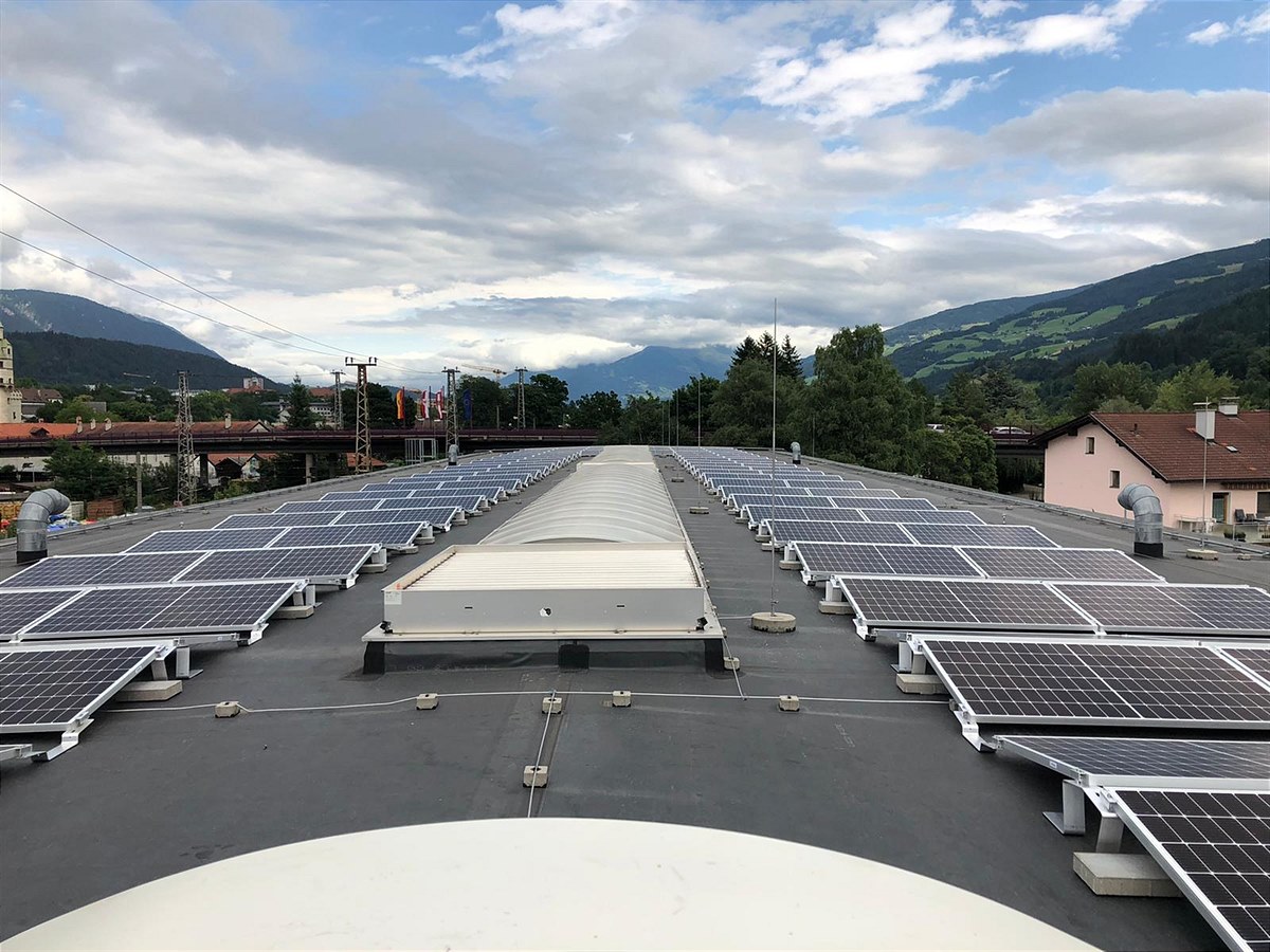 PV-Anlage Gleisbauhalle Hall in Tirol_(c) ÖBB Harald Krottenthaler