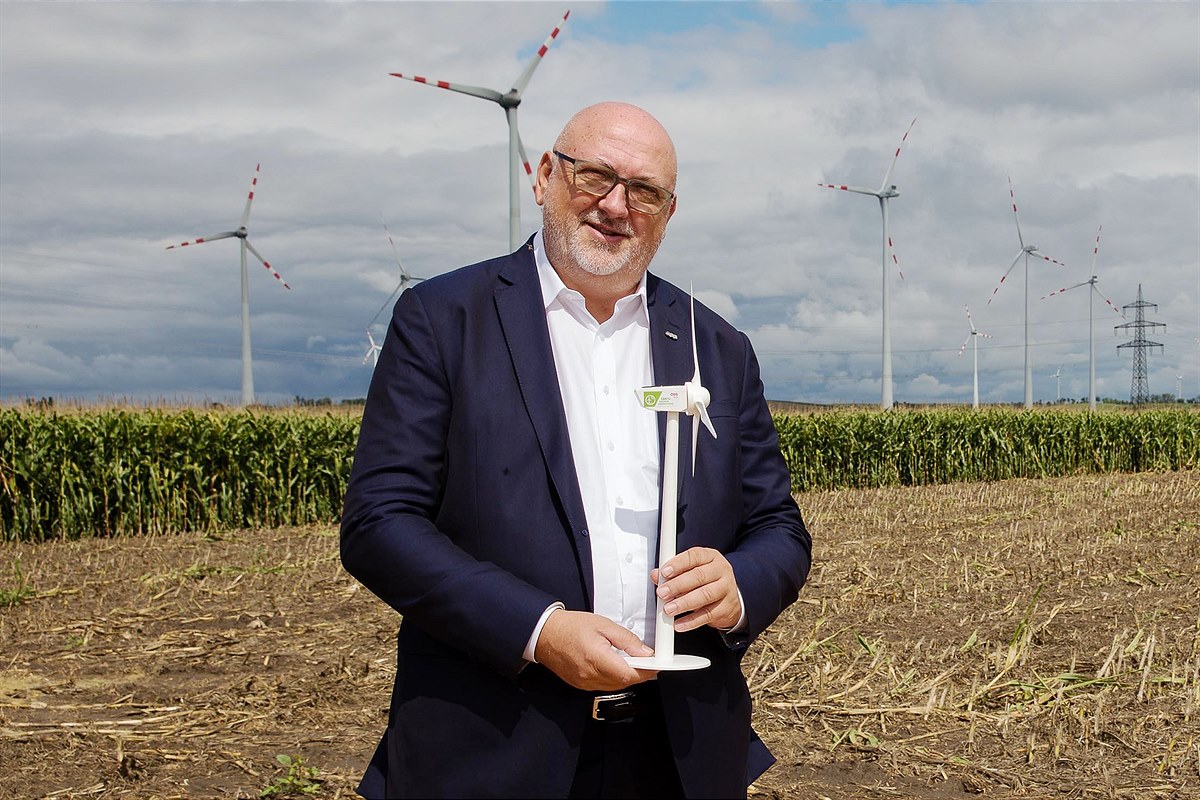 ÖBB CEO Andreas Matthä Windenergieanlage für Bahnstrom