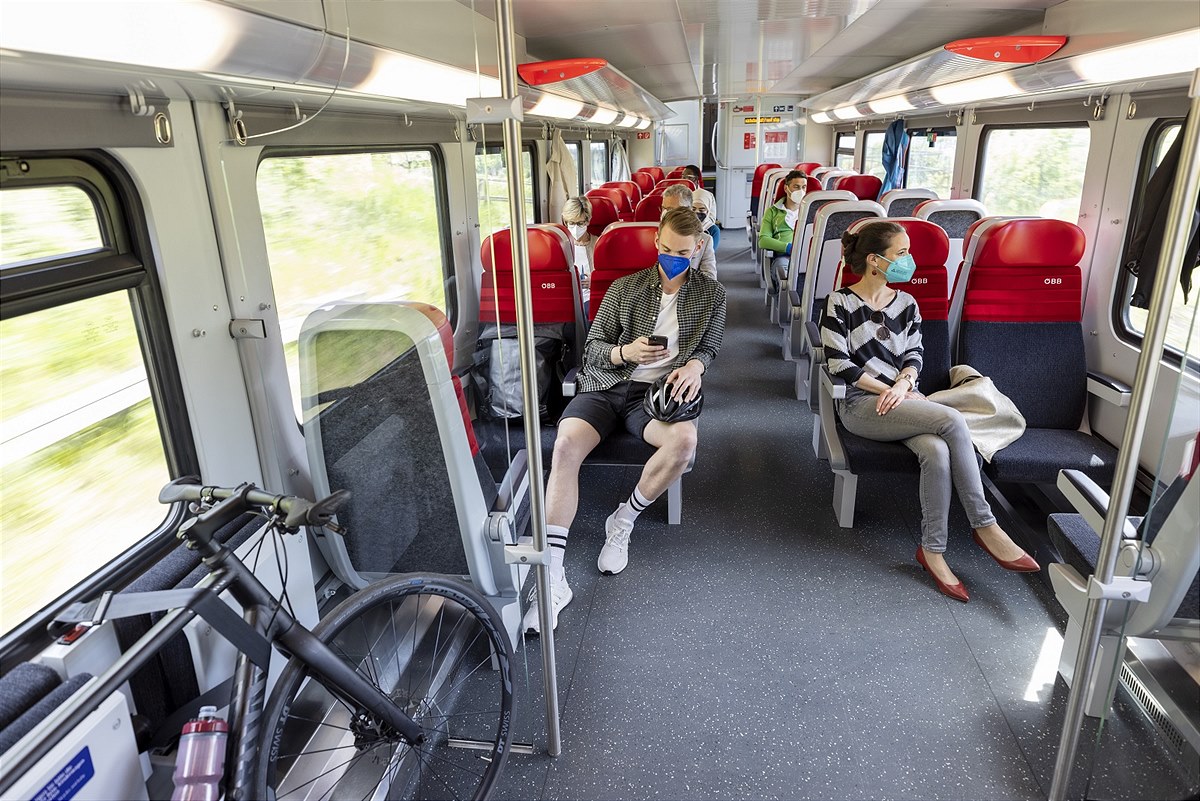 ÖBB DOSTO innen