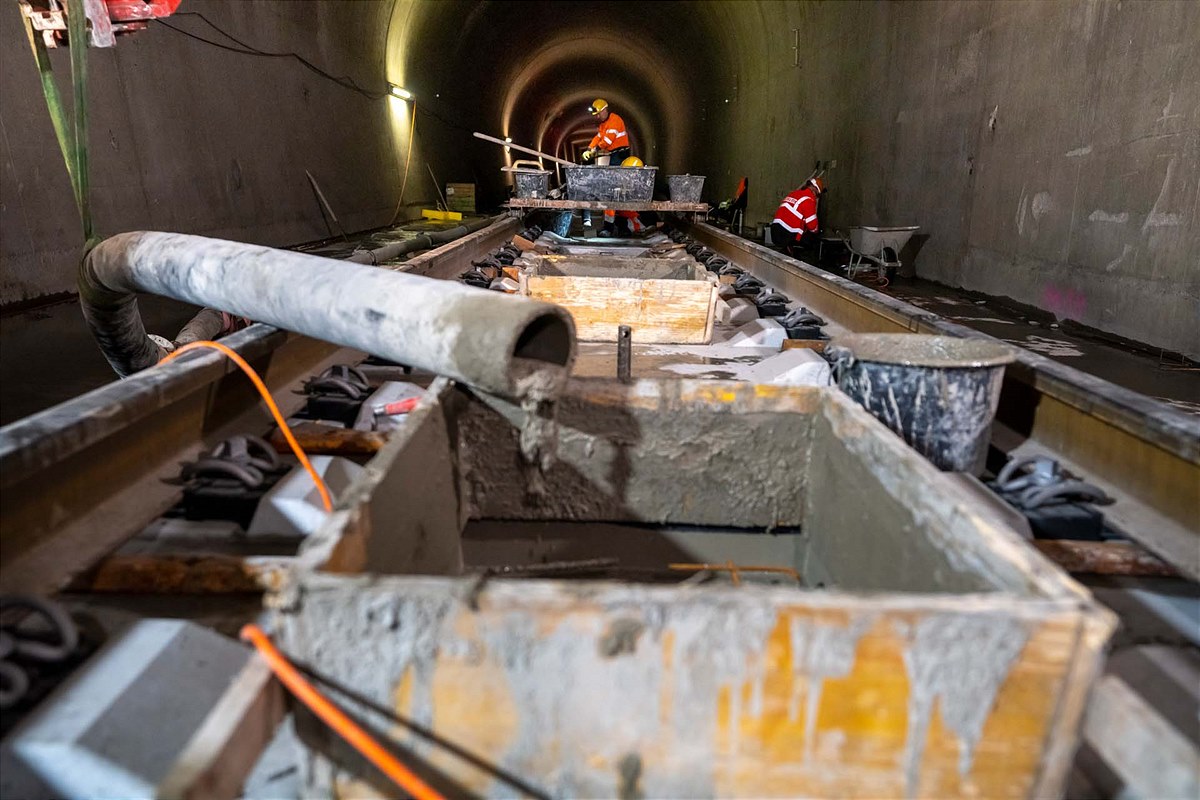 Koralmtunnel Gleistragplatten