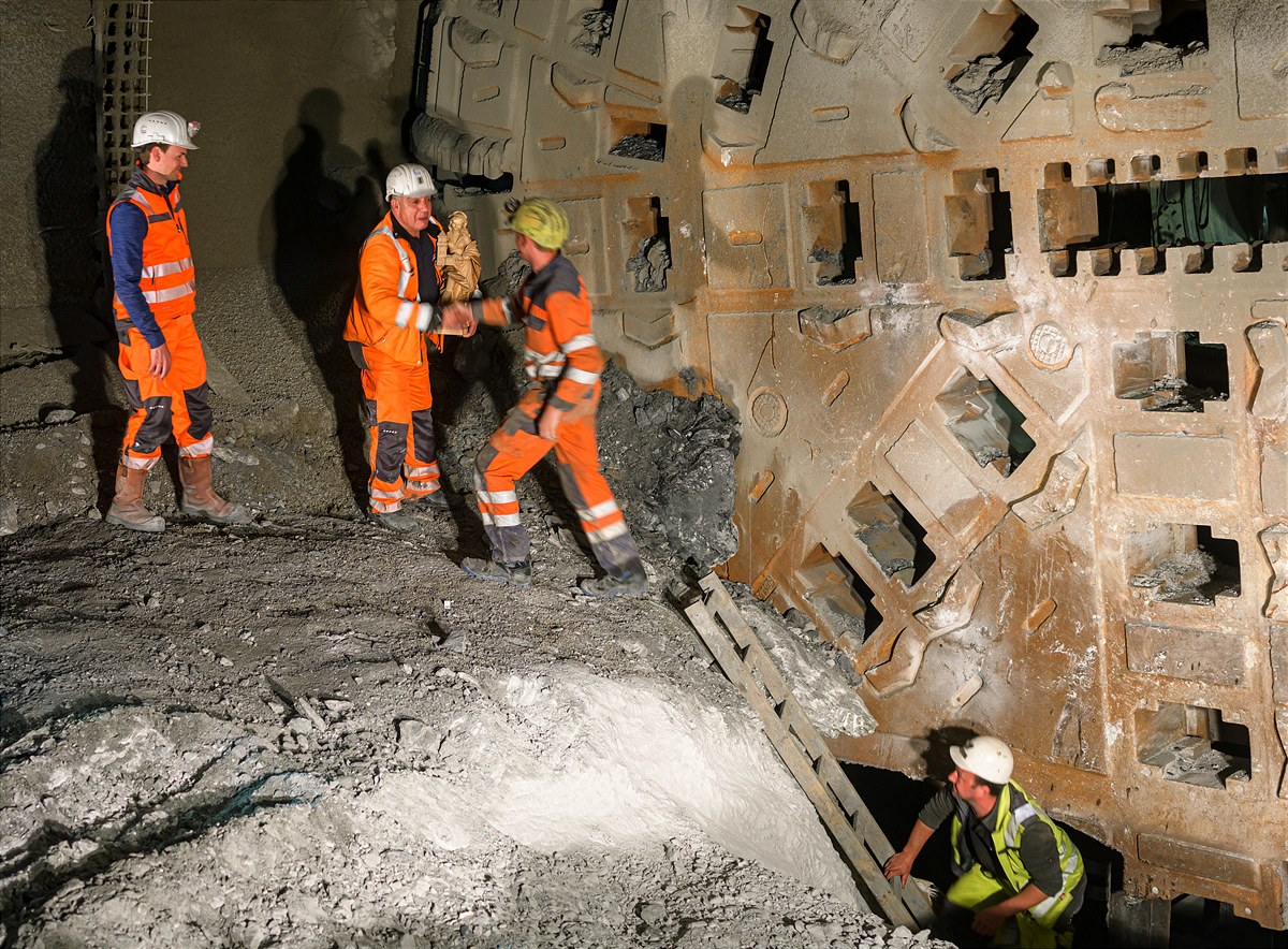 202206_Durchschlag SBT 1_ÖBB_Ebner