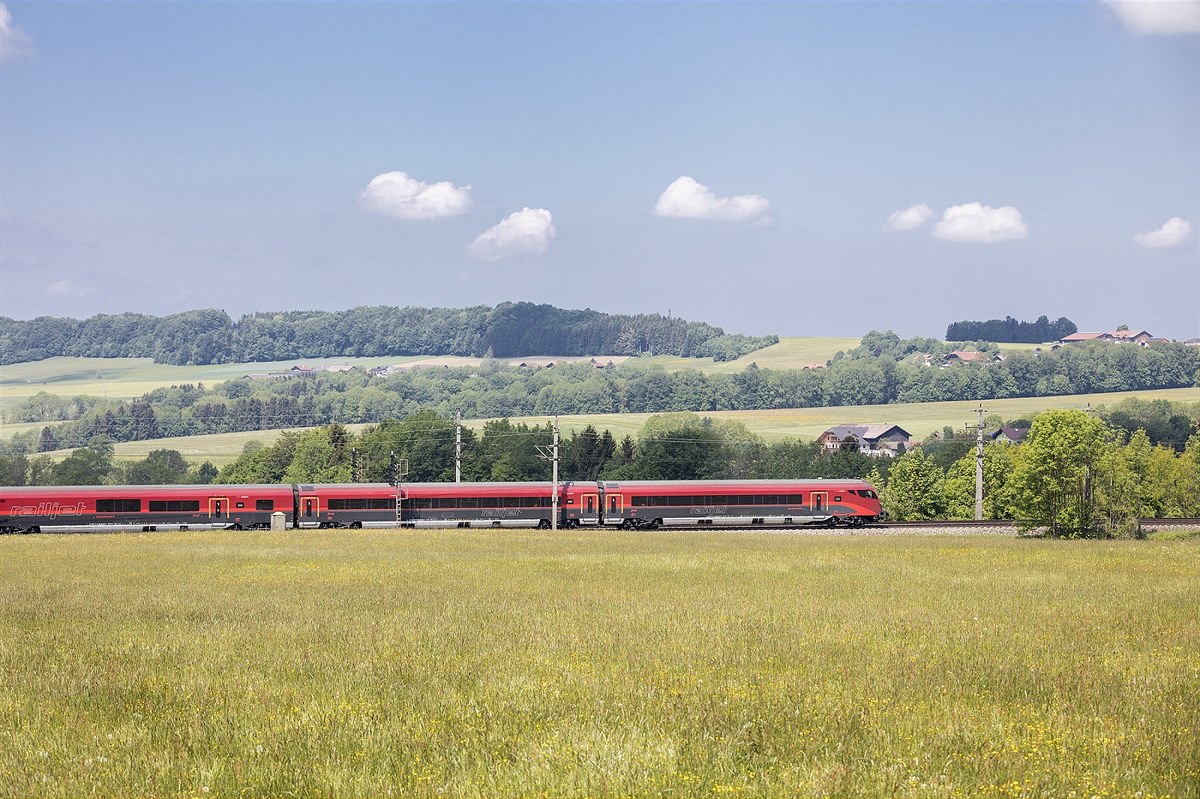 Zusätzliche Sitzplatzkapazitäten zu Fronleichnam(c)ÖBB_Harald Eisenberger