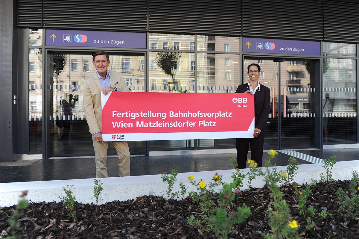 ÖBB Matzleinsdorfer Platz - Eröffnung Vorplatz