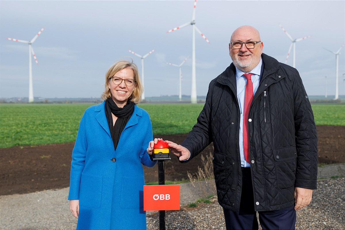 vlnr. FBM Leonore Gewessler u. ÖBB CEO Andreas Matthä