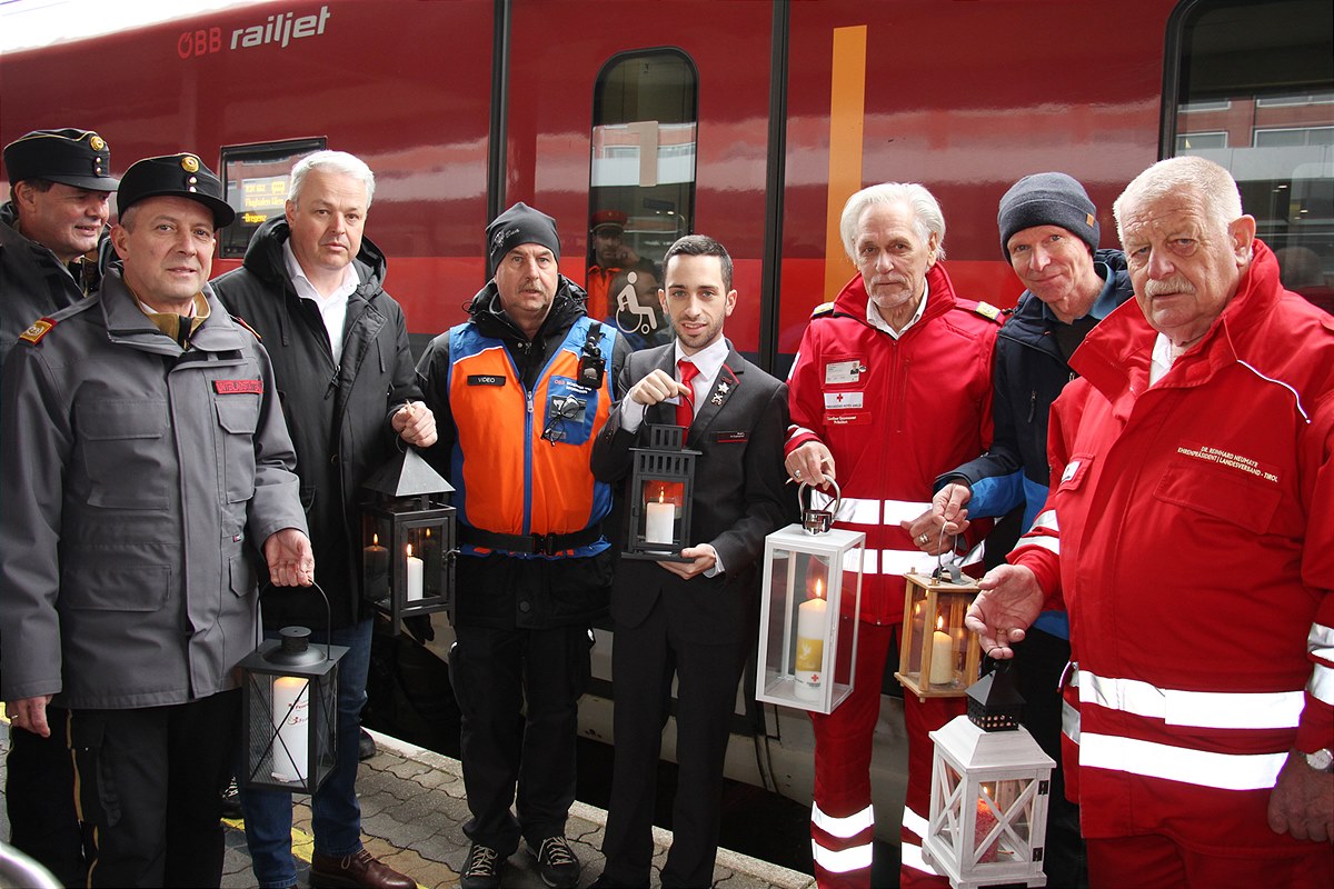 Friedenslicht_01_(c)ÖBB_Kapferer
