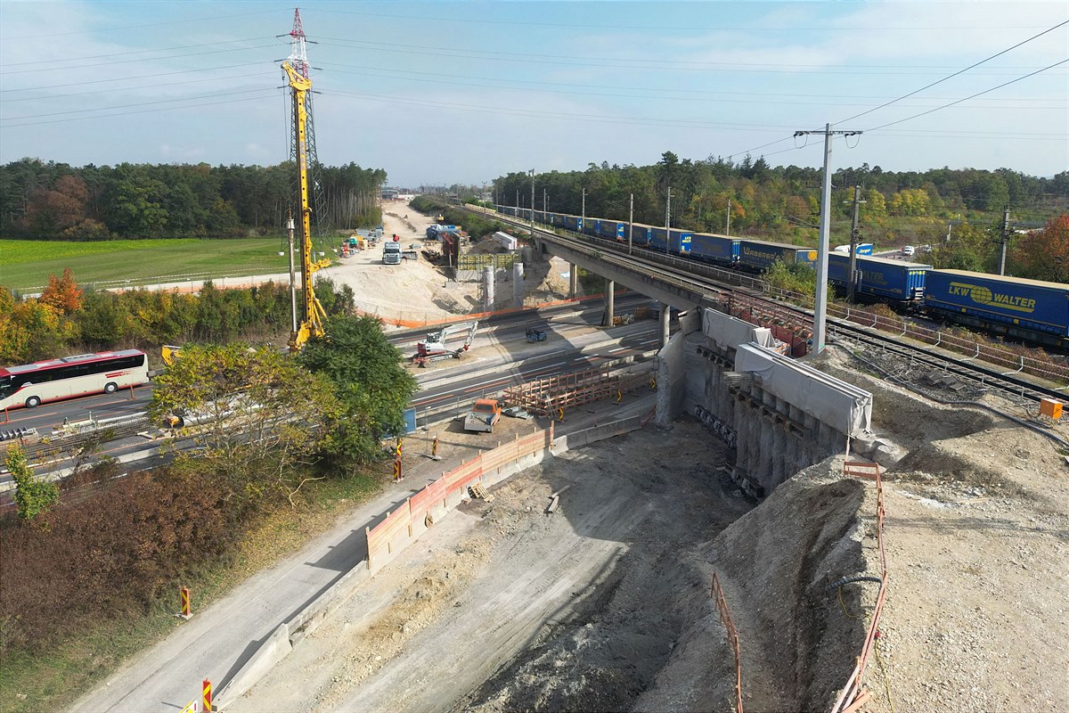Ausbau_Wels_Marchtrenk_Brücke A25_(c)ÖBB_Robert Deopito