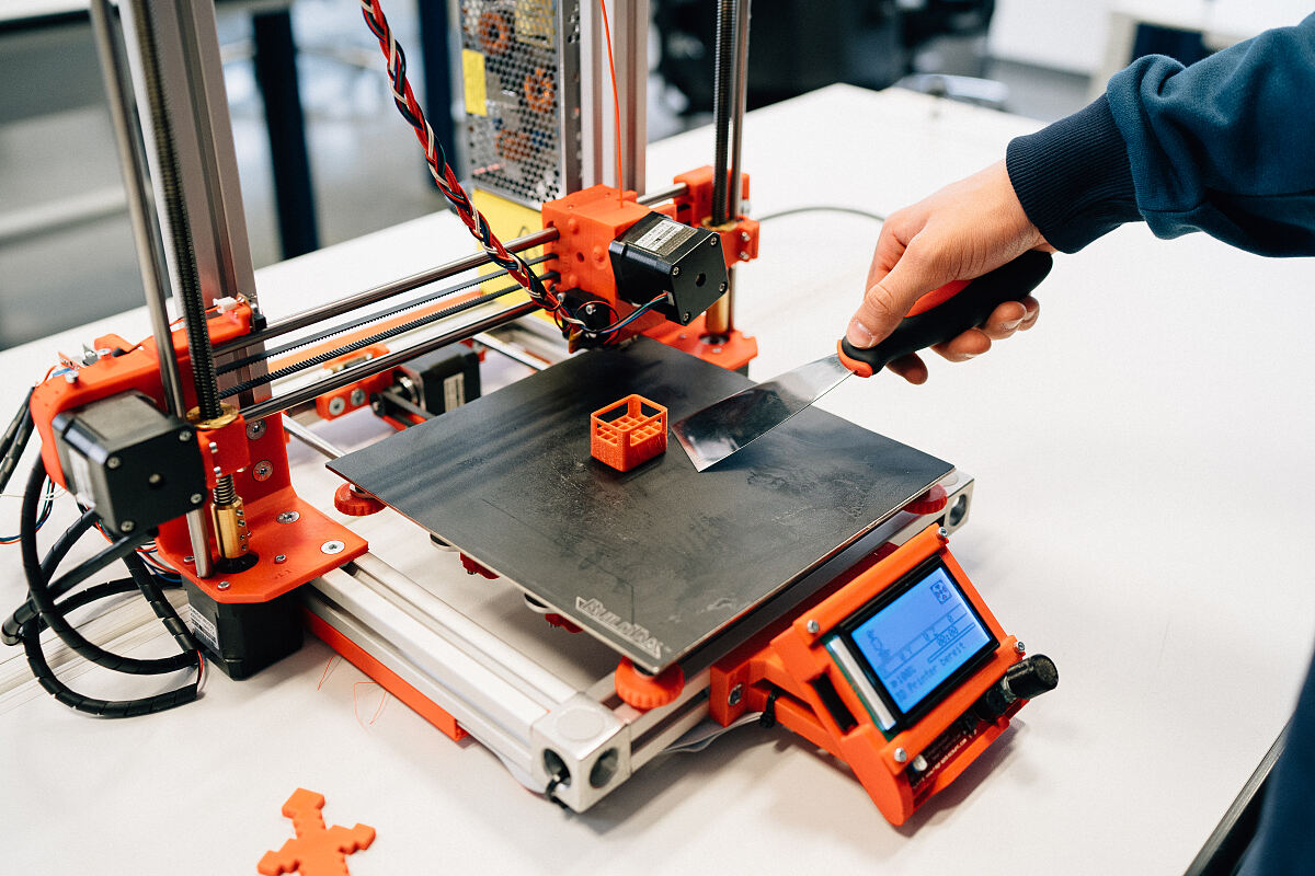 ÖBB-Lehrlinge bauen 3D-Drucker selbst_2_©PPMNEXT