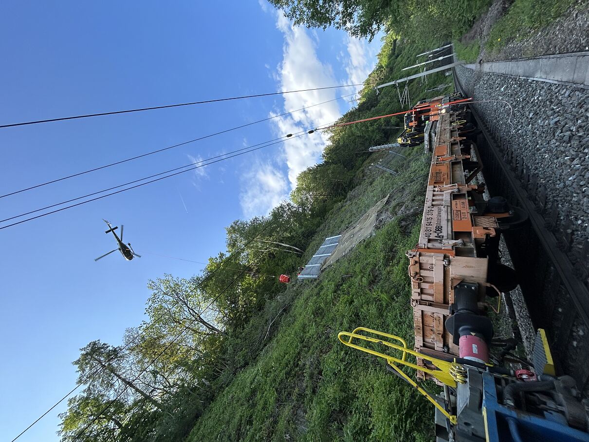 Sicherungsarbeiten nach Hangrutsch bei Roppen