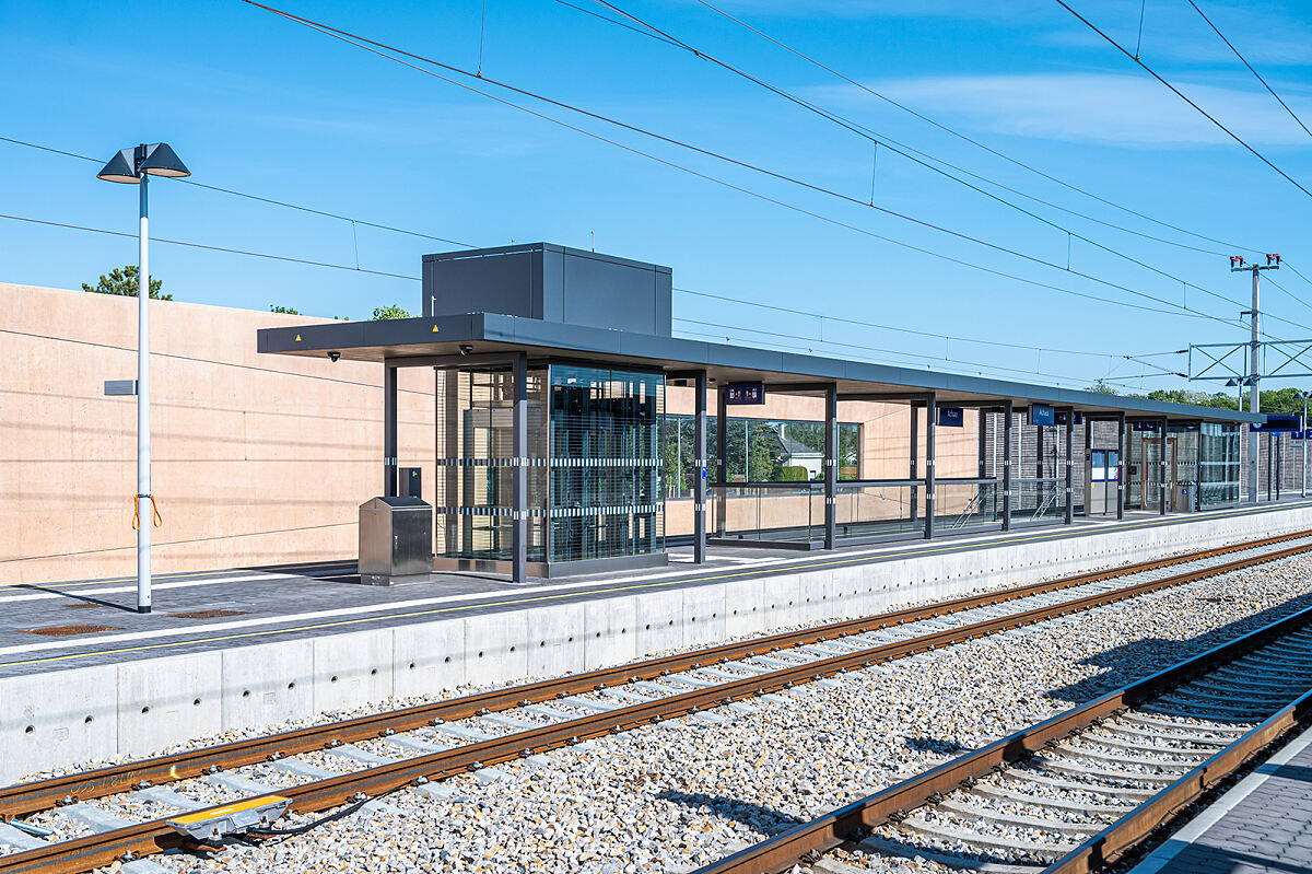 Bahnhof Achau_Bahnsteig-Lift, Foto ÖBB, Michael Fritscher