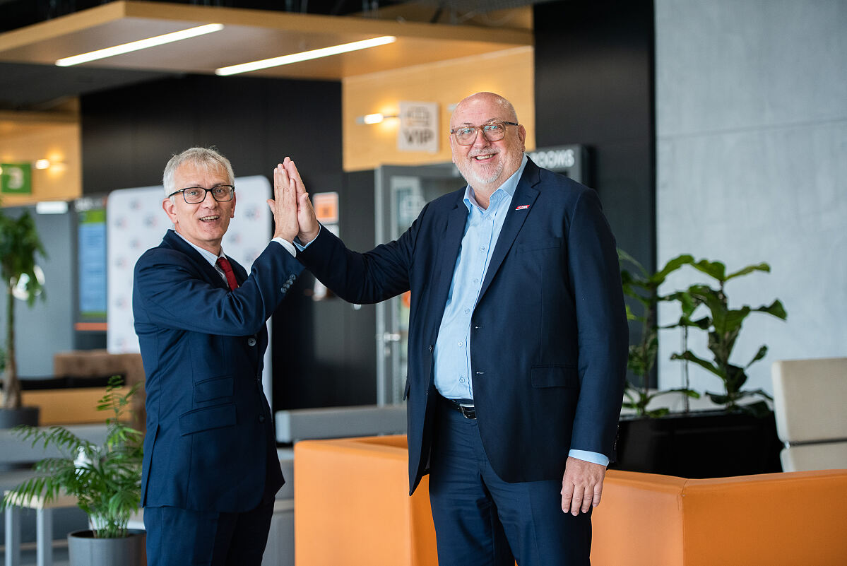 CER Executive Director Alberto Mazzola CER Chair and ÖBB CEO Andreas Matthä