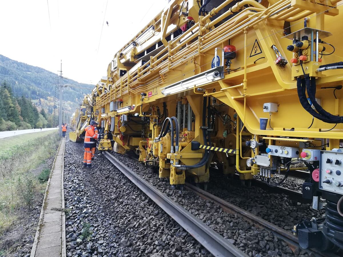 Arbeiten auf der Arlbergbahnstrecke