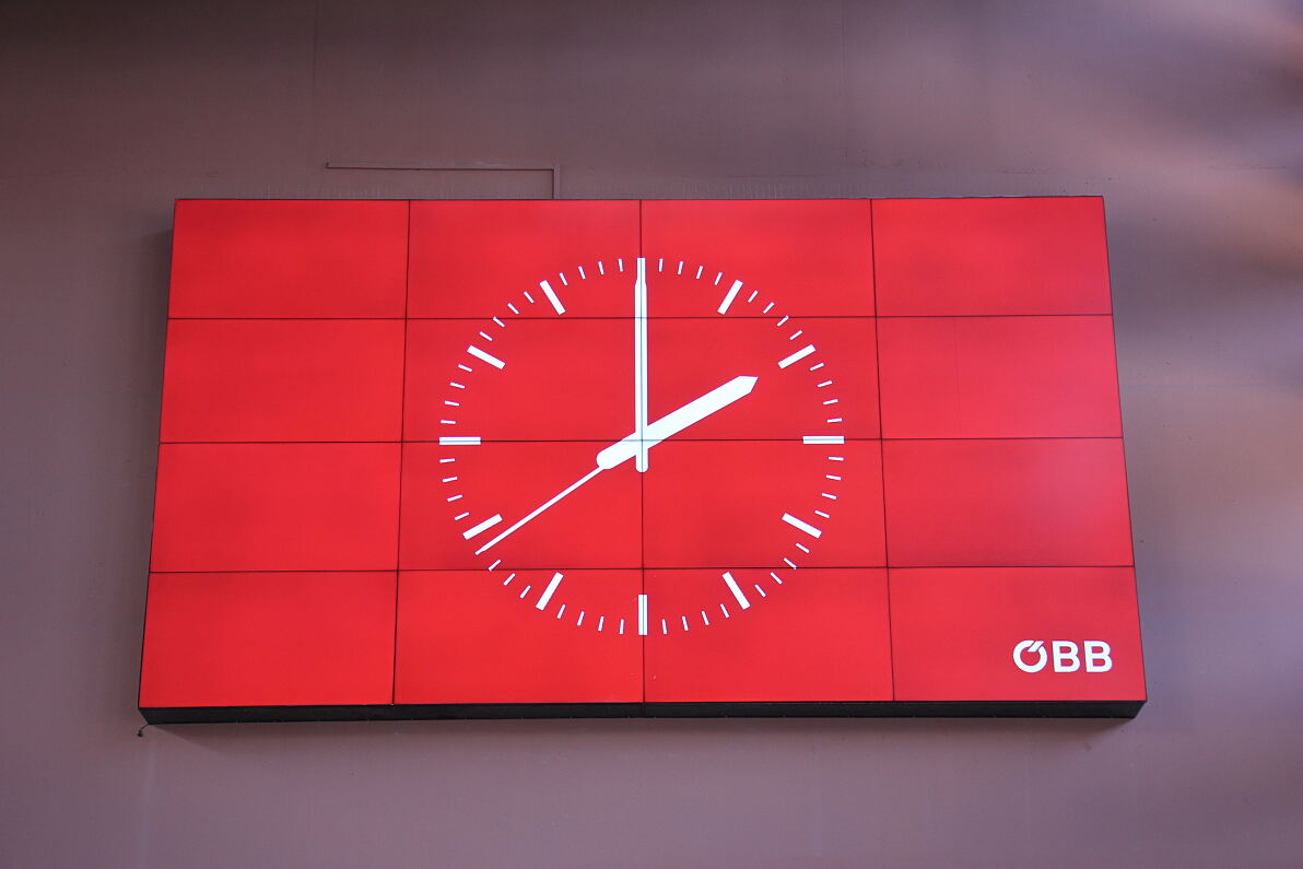 Zeitumstellung_zwei Uhr_(c)ÖBB_Kapferer (1)