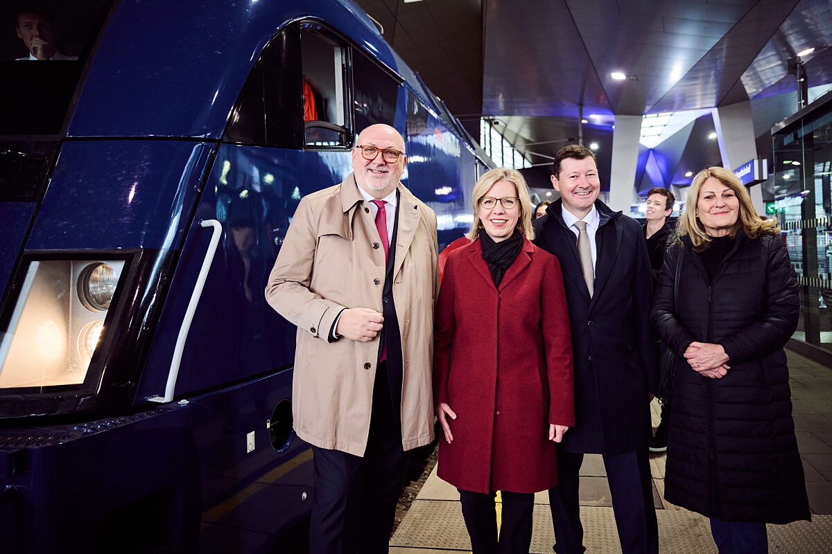 v.l.n.r.: Andreas Matthä, Leonore Gewessler, Martin Selmayr, Luise Däger-Gregori