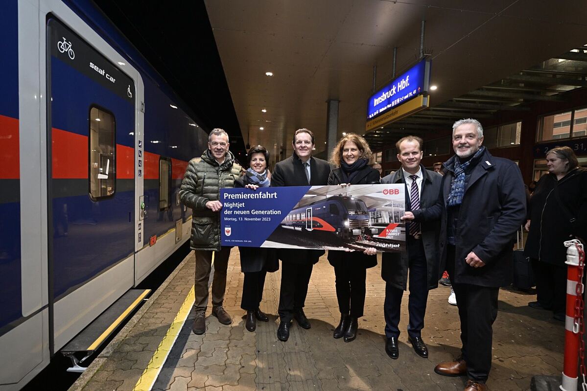 Ankunft erster neuer ÖBB Nightjet der neuen Generation in Innsbruck