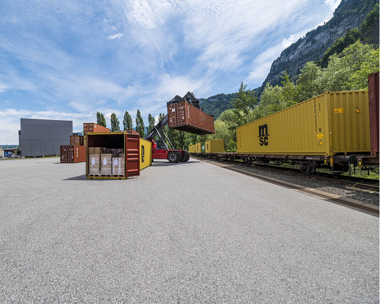 Werk7_Containerstapler_2206-1