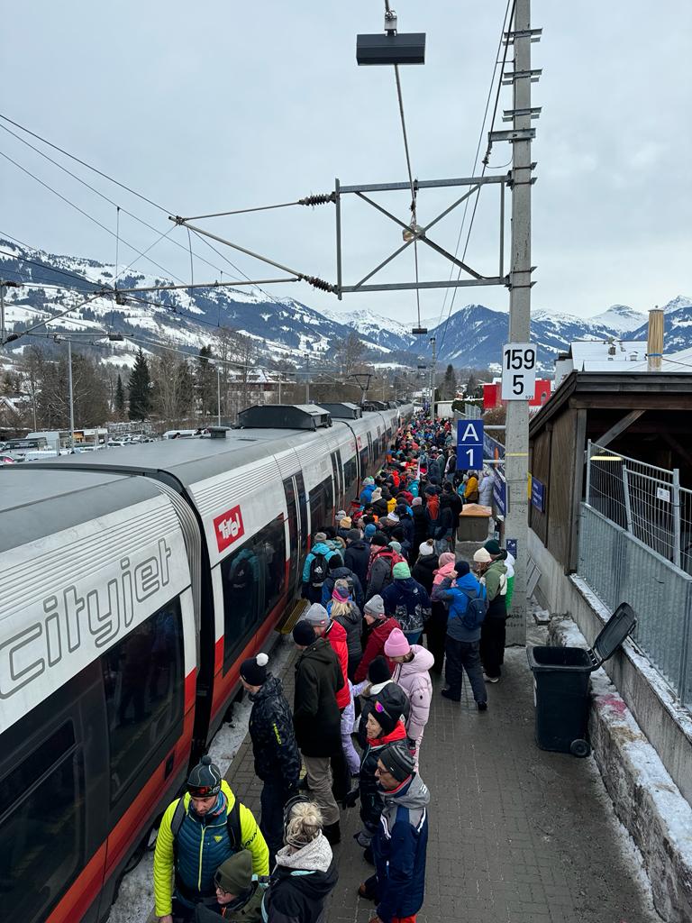 Die ÖBB sorgten für die Mobilität der Fans am Hahnenkammwochenende