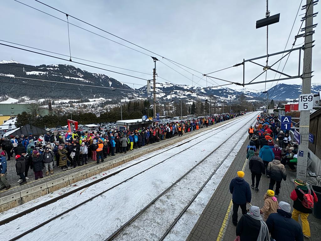 Die ÖBB sorgten für die Mobilität der Fans am Hahnenkammwochenende