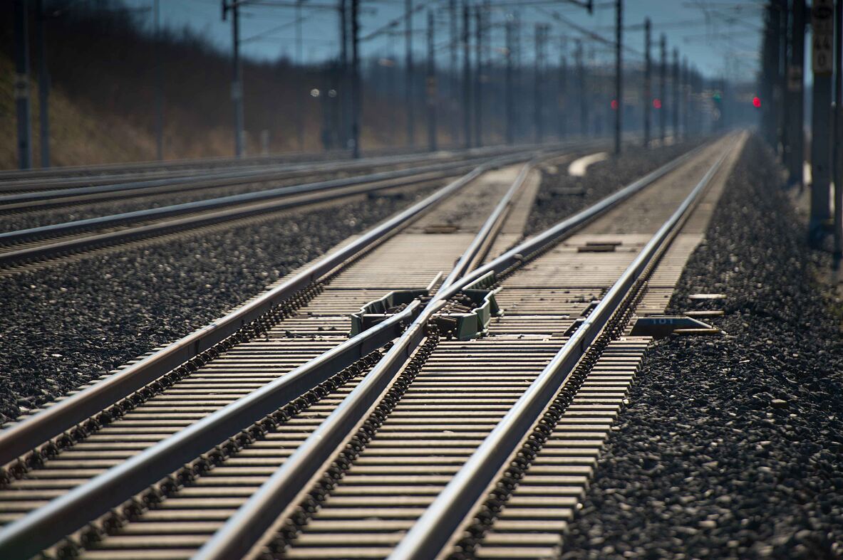 Leere Schiene, Weiche (© ÖBB Hanno Thurnher)