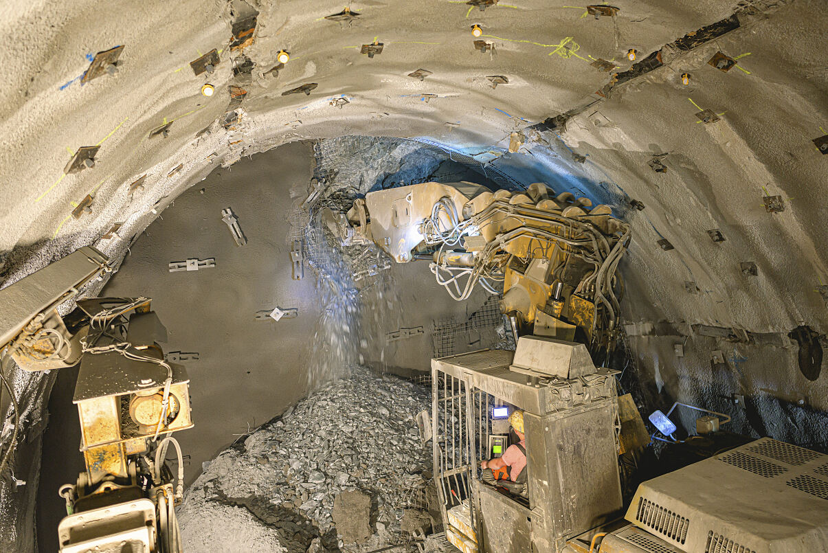 Semmering-Basistunnel_Durchschlag 1. Tunnelröhre