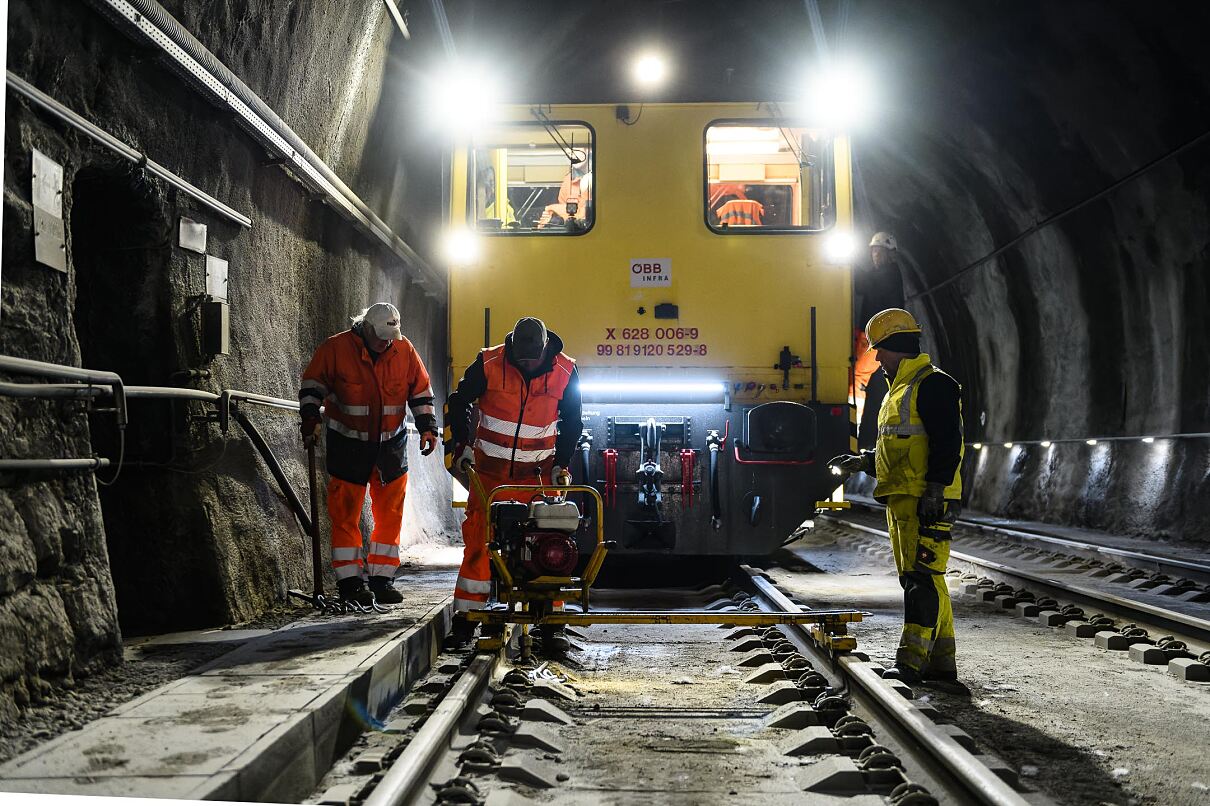 Arbeiten im Tunnel