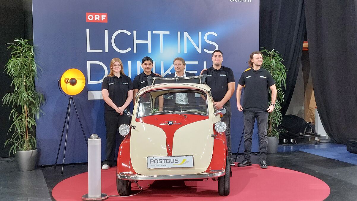 ÖBB Postbus Lehrlinge mit BMW Isetta bei Licht ins Dunkel