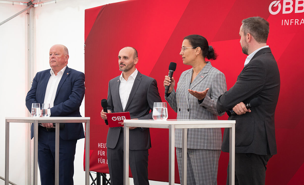 Fertigstellung Haltestelle Seekirchen Stadt