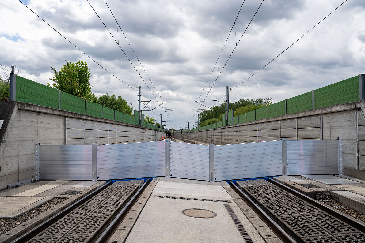 Mobiler Hochwasserschutz Atzenbrugger Tunnel 