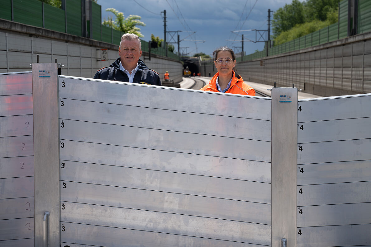 Mobiler Hochwasserschutz Atzenbrugger Tunnel 