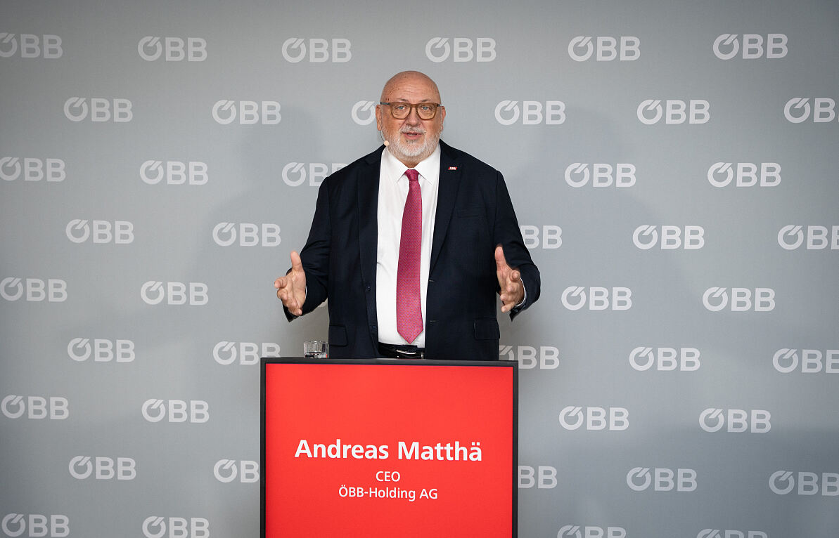 ÖBB CEO Matthä at the timetable press conference