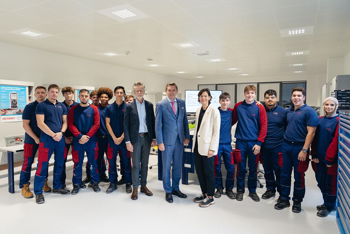 20250929_Erweiterung Lehrwerkstättte_Gruppenbild 2