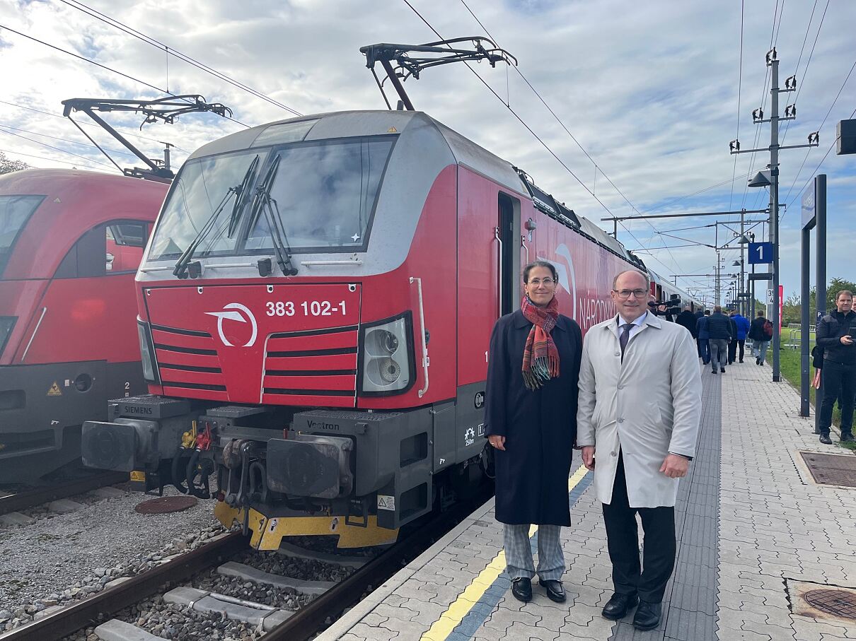 Marchegger Ostbahn_Elektrische Premierenfahrt Bratislava - Marchegg