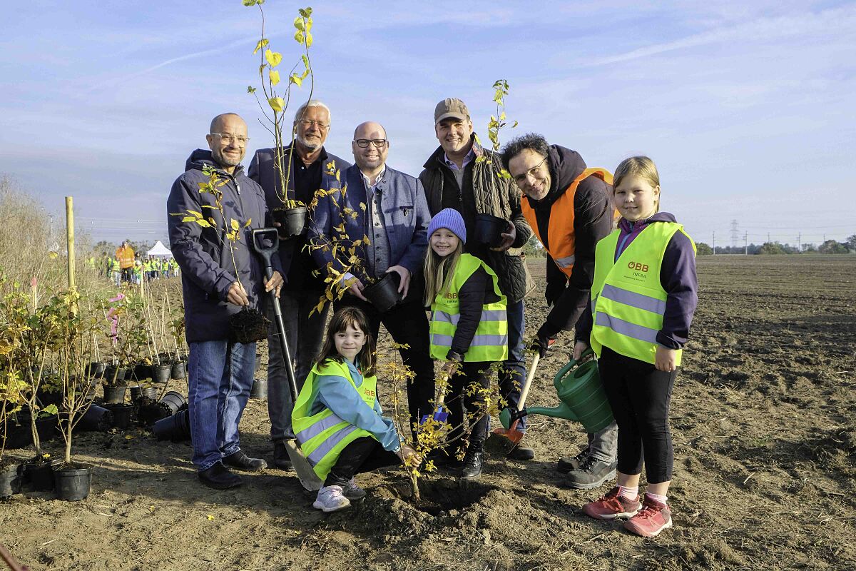 Nordbahn_Bepflanzungsaktion mit VS Deutsch-Wagram