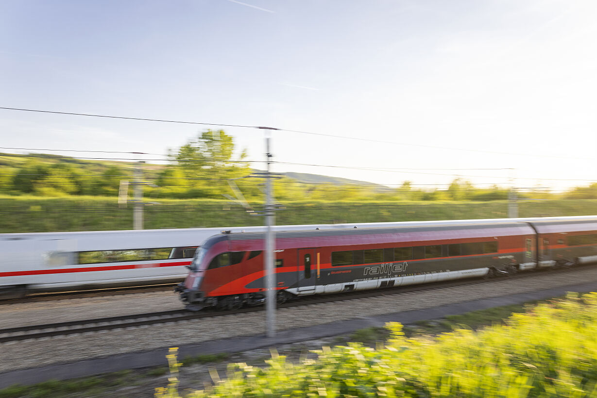 Railjet und ICE