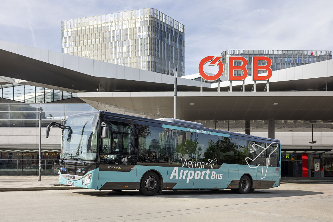 Vienna Airport Bus am Wiener Hauptbahnhof_c_OEBB_Harald Eisenberger