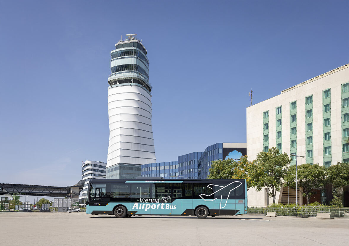 Vienna Airport Bus am Flughafen Wien_c_OEBB_Harald Eisenberger