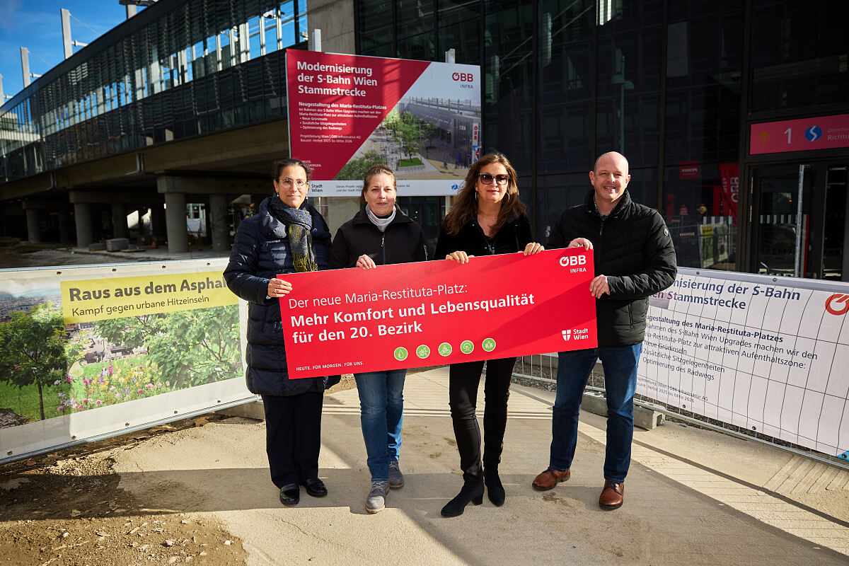 v.l.n.r. ÖBB-Infrastruktur Vorständin Judith Engel, Bezirksvorsteherin Brigittenau Christine Dubravac-Widholm, Planungs- und Mobilitätsstadträtin Ulli Sima und Bezirksrat Robert Mahrhofer