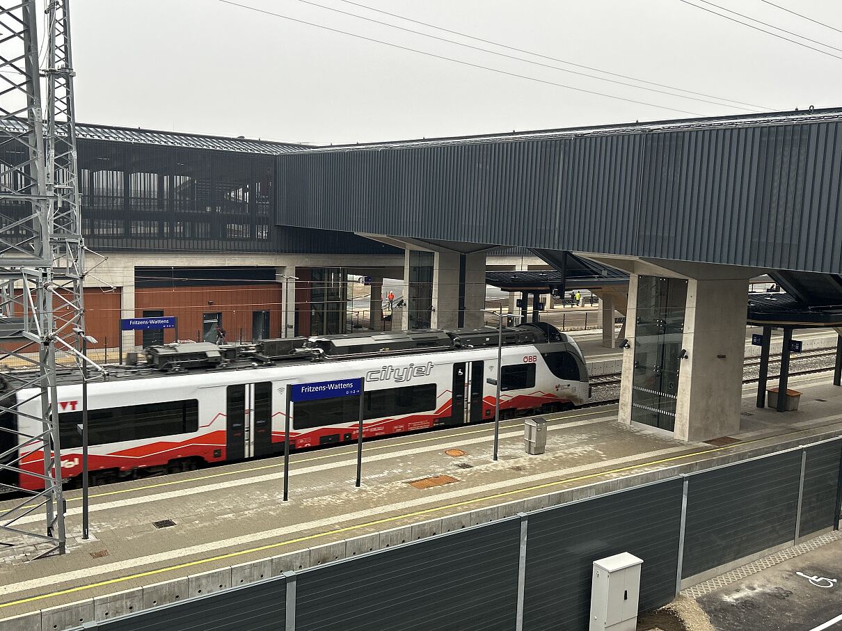 Fertigstellung Bahnhof Fritzens-Wattens