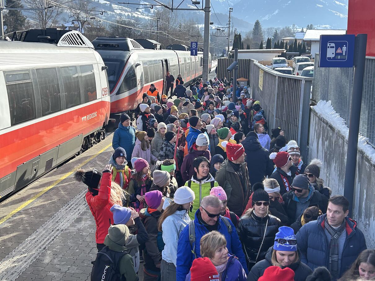 Erfolgreiche ÖBB-Bilanz zum Hahnenkammwochenende